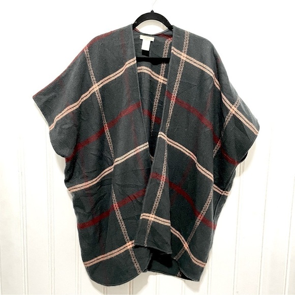 LOFT Sweaters - Loft green plaid poncho cardigan 649